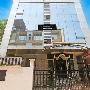 https://sarin-boutique.hotels-varanasi.com